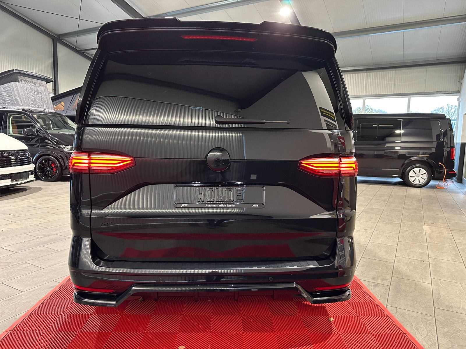 Volkswagen T7 Multivan ABT Edition - Samsaru's Car Outlet