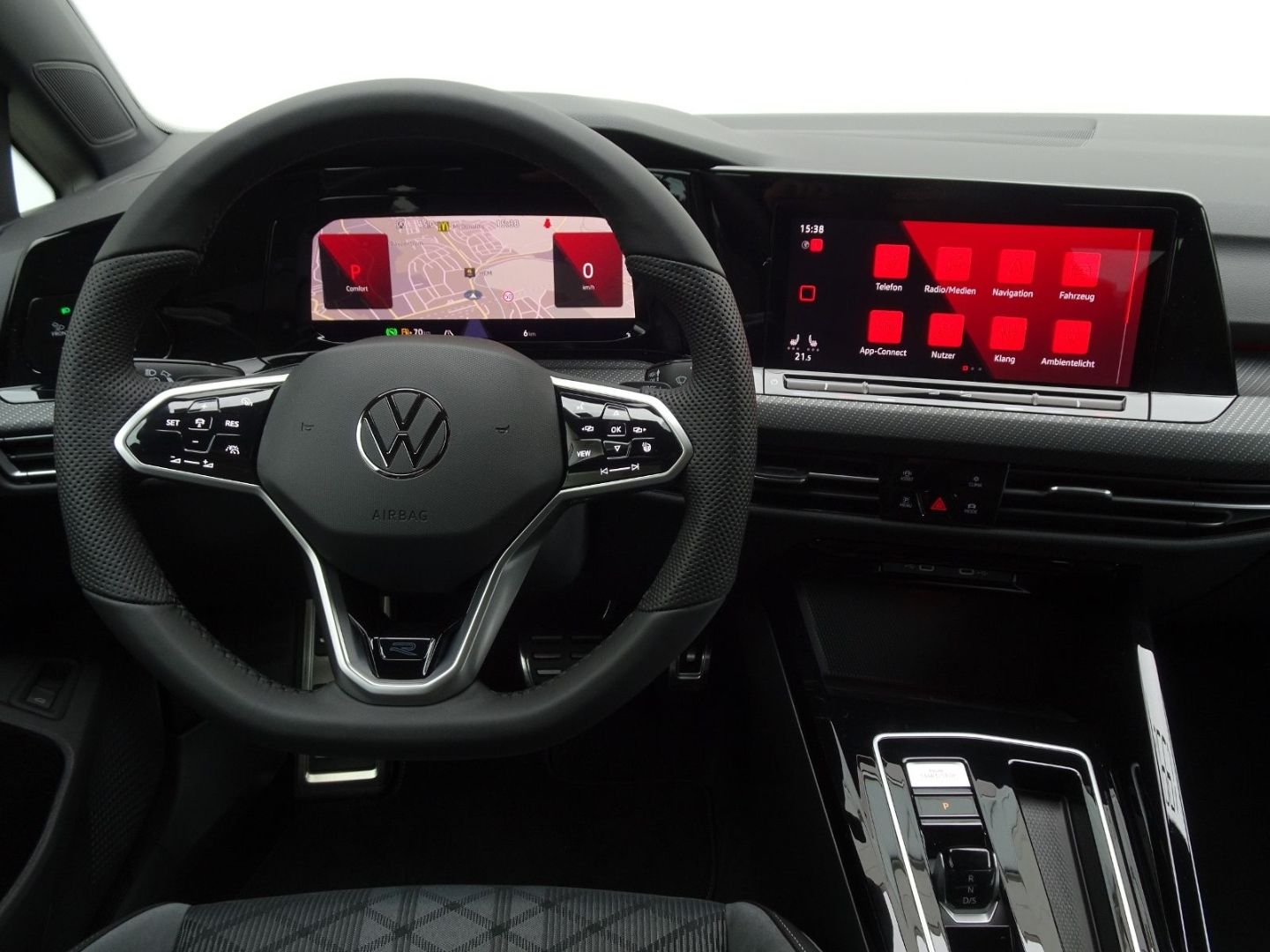 Volkswagen Golf VIII 2.0 TSI DSG R-Line - Samsaru's Car Outlet