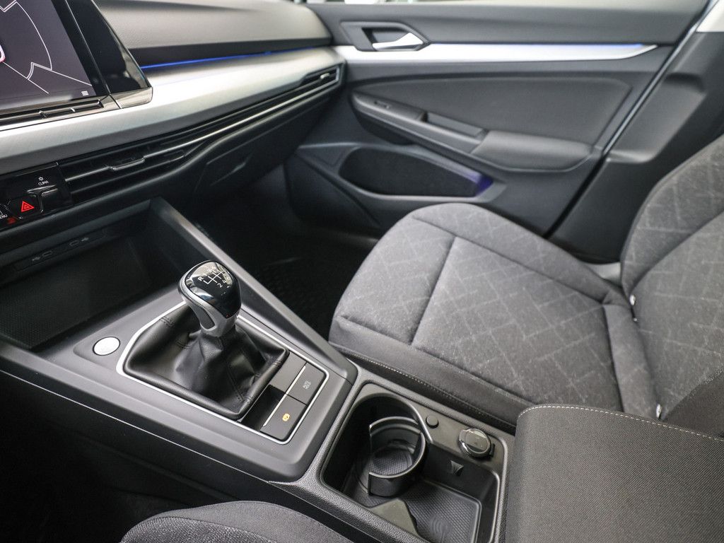 Volkswagen Golf VIII Life 1.0 l TSI - Samsaru's Car Outlet