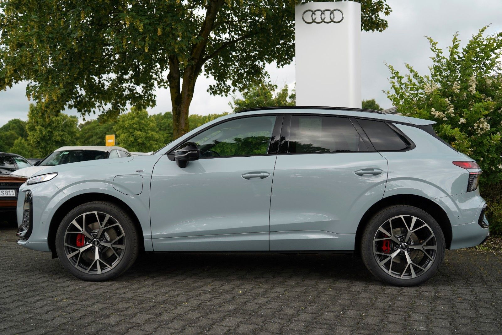 Audi Q3 SUV e-hybrid AHK S-LINE PANO TECH PRO MATRIX