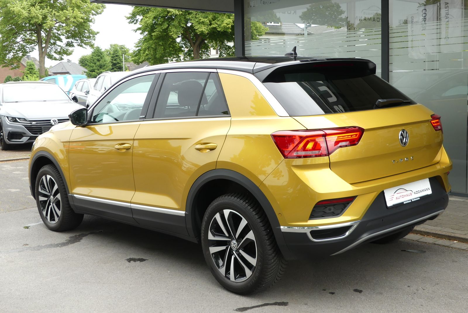 Volkswagen T-Roc United 1.5TSI - Samsaru's Car Outlet