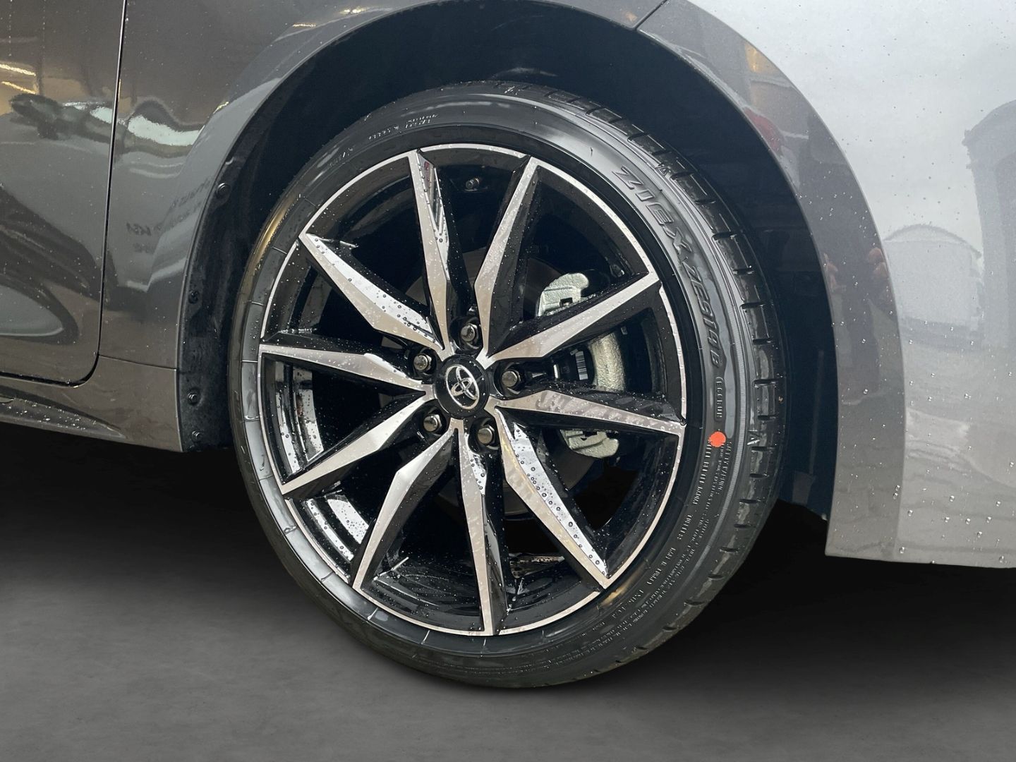 Toyota Corolla GR Sport 2,0 l Hybrid 5-T Sportpaket AD
