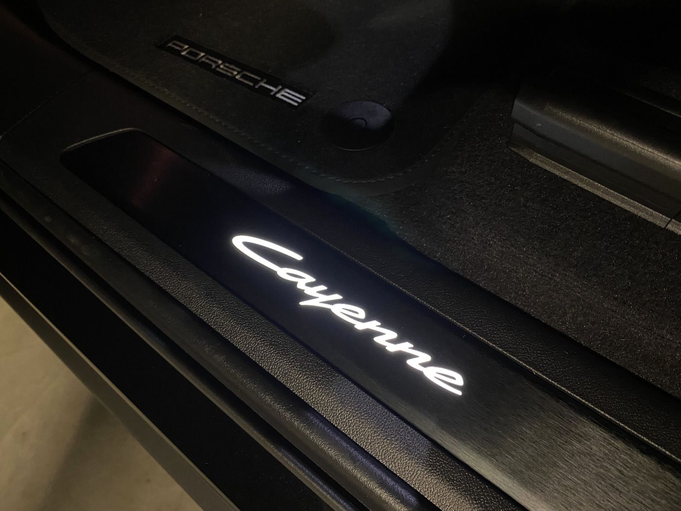 Porsche Cayenne E-Hybrid Coupe | Luftfederung | el. AHK