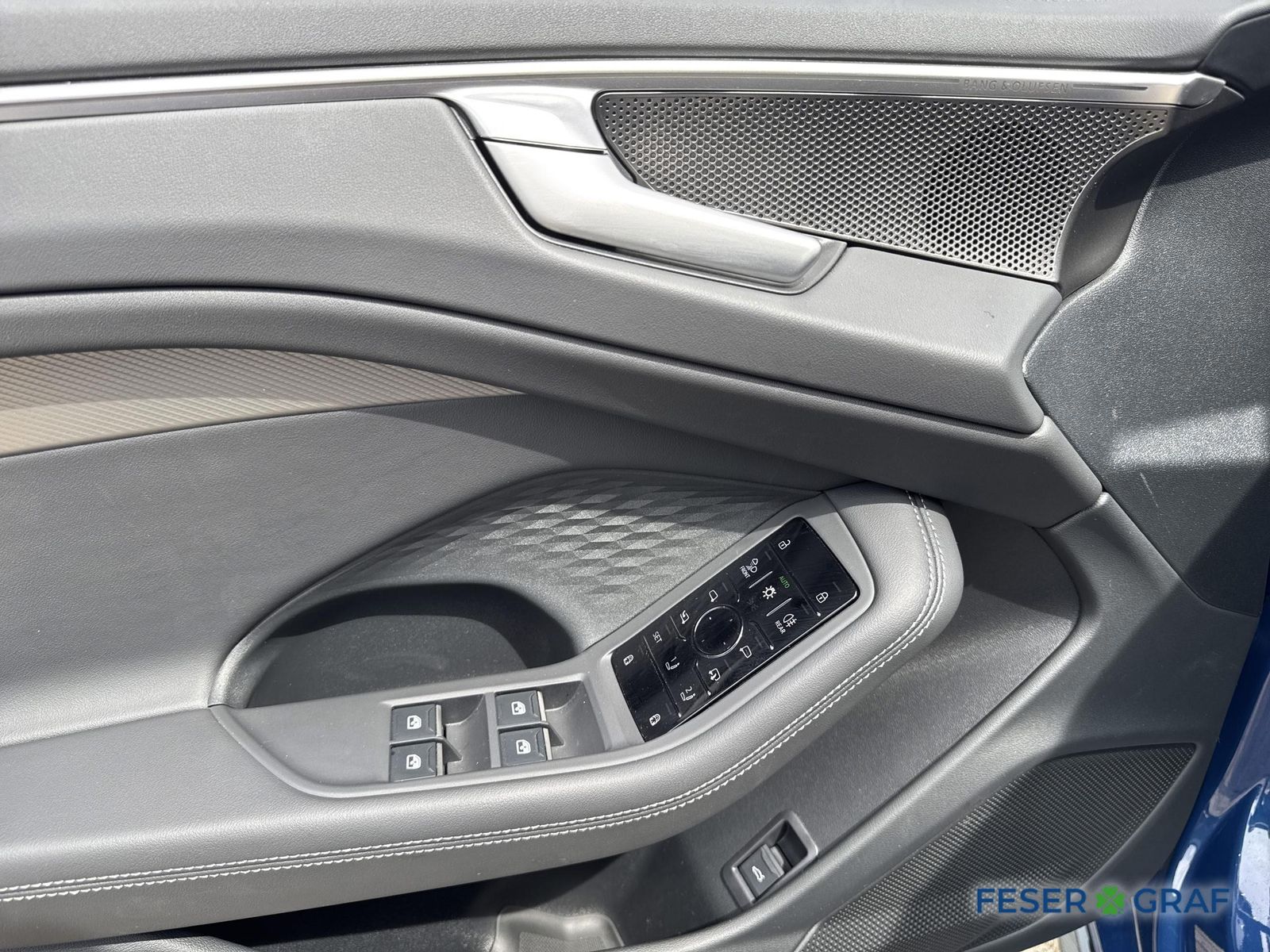 Audi A6 Avant TDI qu S tr. S line AHK PANO HuD B&O