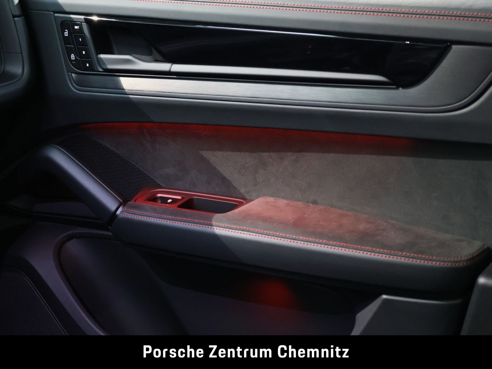 Porsche Cayenne GTS Nachsicht;Standhzg.;Head-Up;Pano