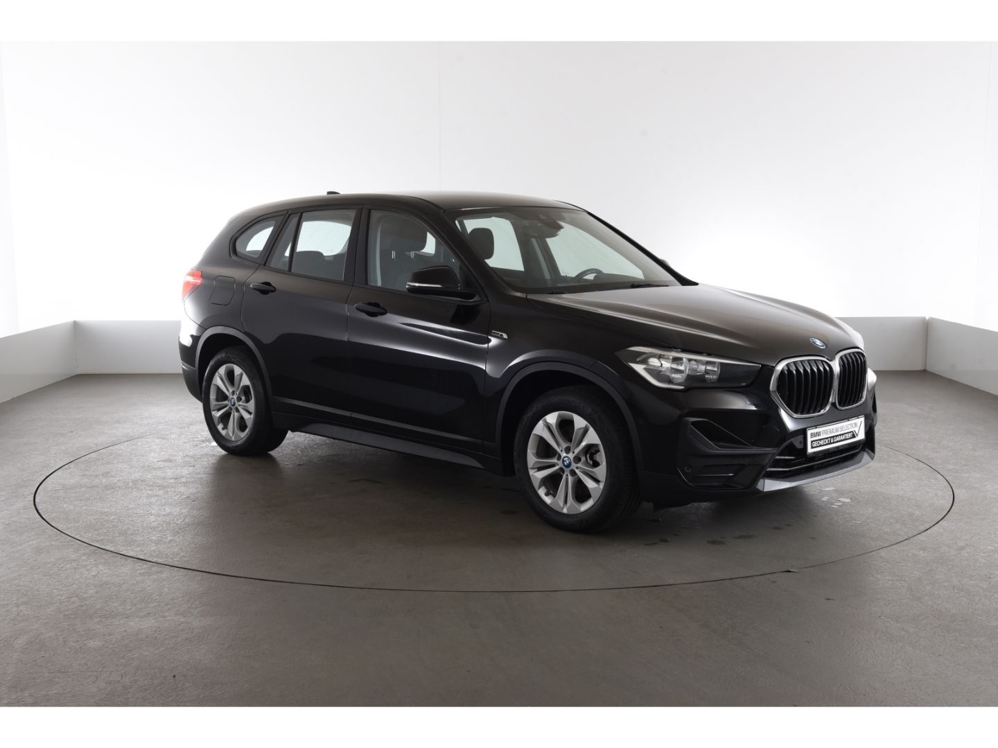 BMW X1 xDrive 25e Advantage - Samsaru's Car Outlet