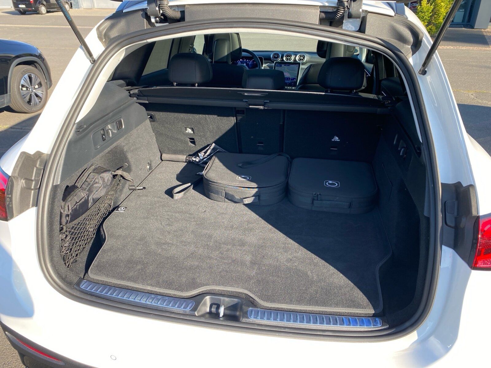 Mercedes-Benz GLC 300 de 4M AMG°FAHRASS+°AHK°DIGI°PANO°360°