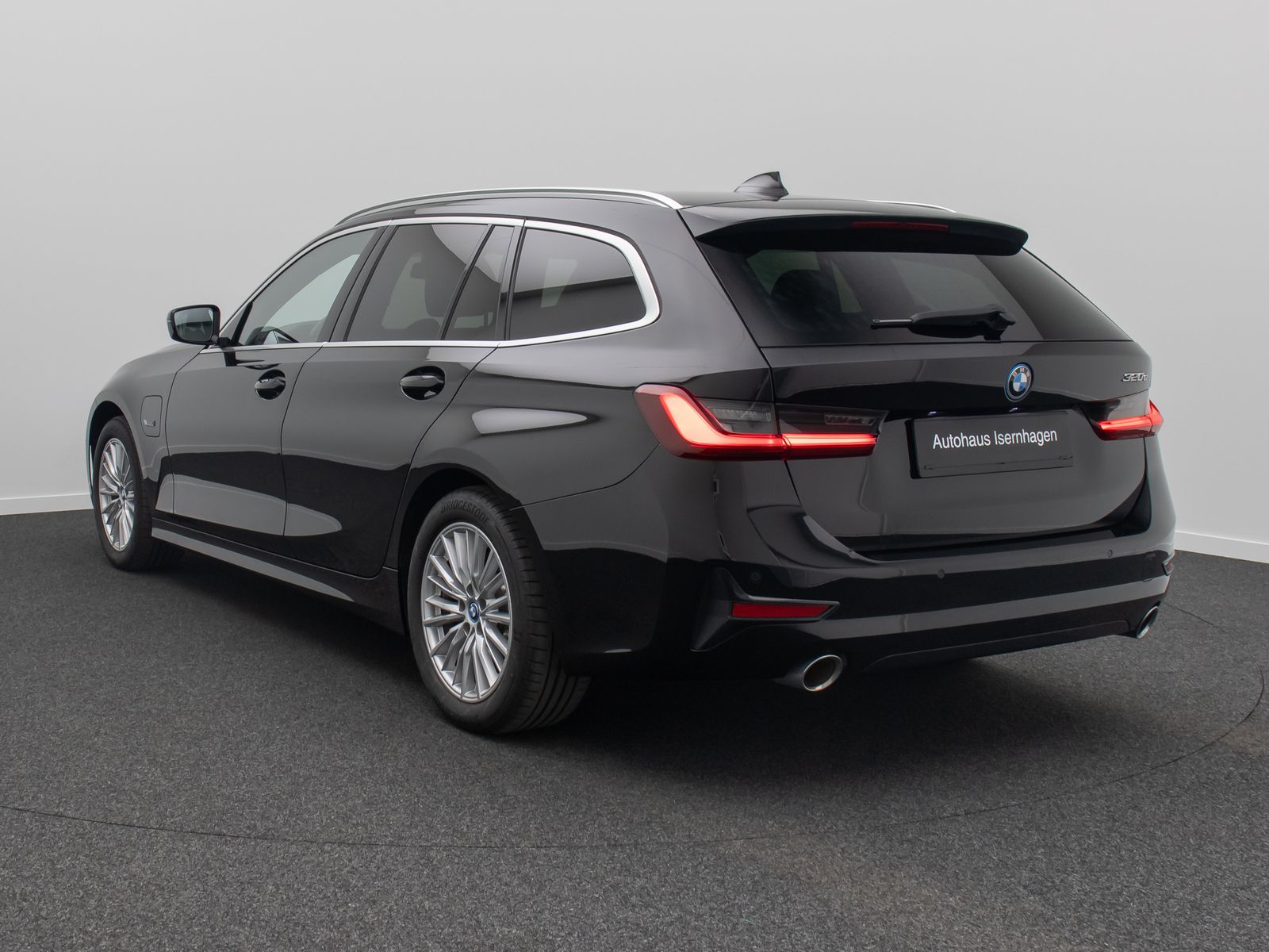 BMW 320e Sport Line - Samsaru's Car Outlet
