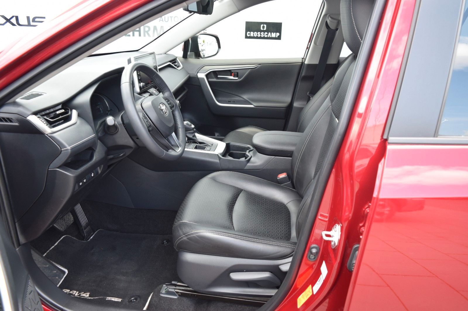 Toyota RAV4 Hybrid 4x2 Club - Samsaru's Car Outlet