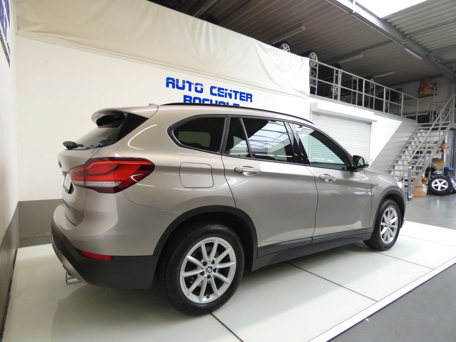 BMW X1 xDrive 25 d Advantage - Samsaru's Car Outlet