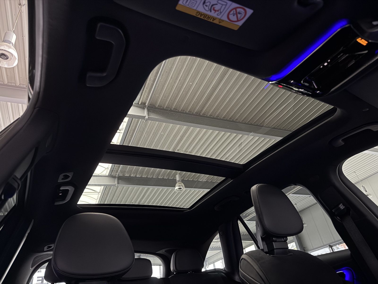 Mercedes-Benz GLC 300 4M AMG PREMIUM STANDHEIZUNG - DISTRONIC!