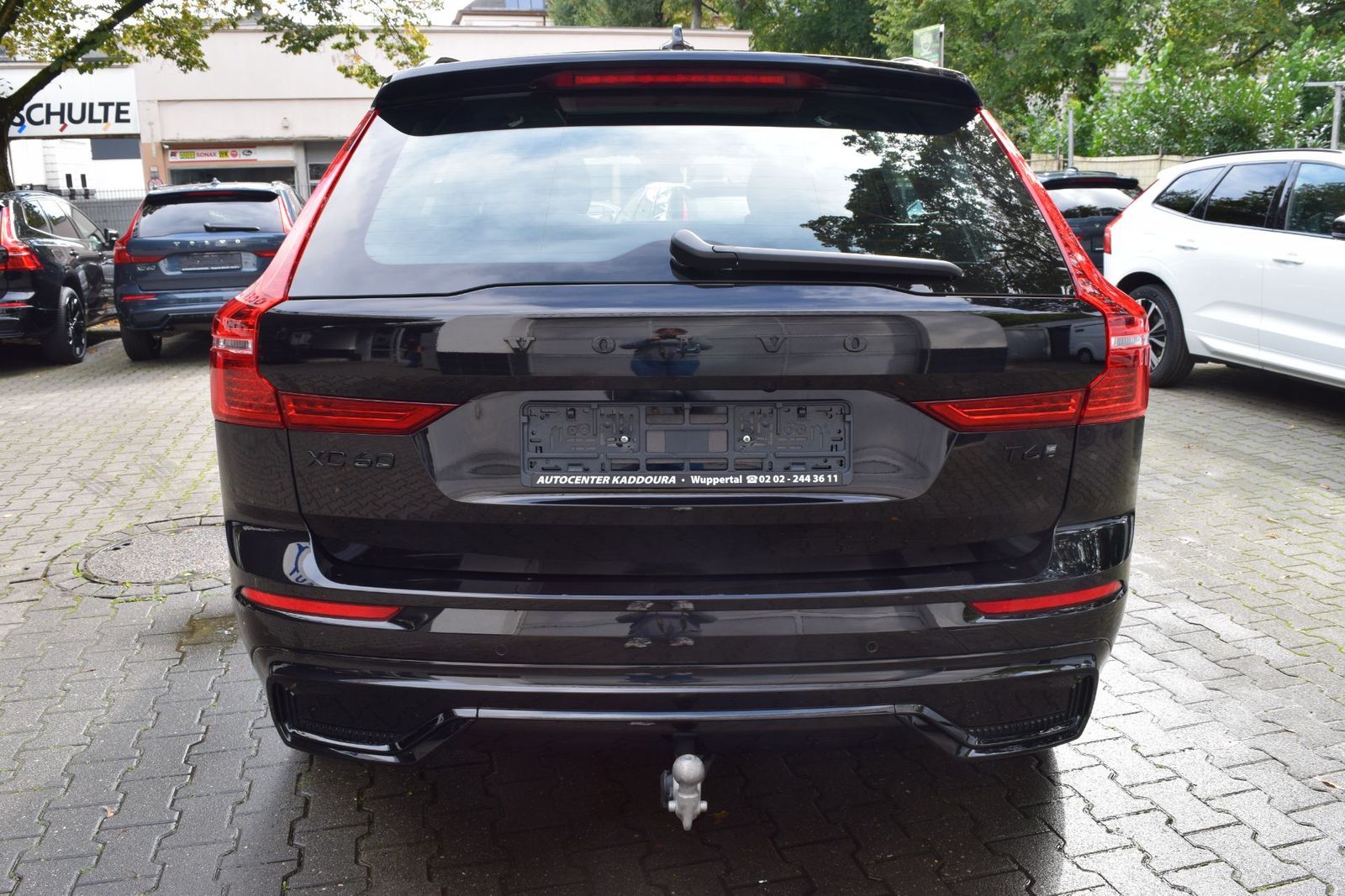 Volvo XC60 T6 Plus Black Edition AHK 360 PANO H&K STH