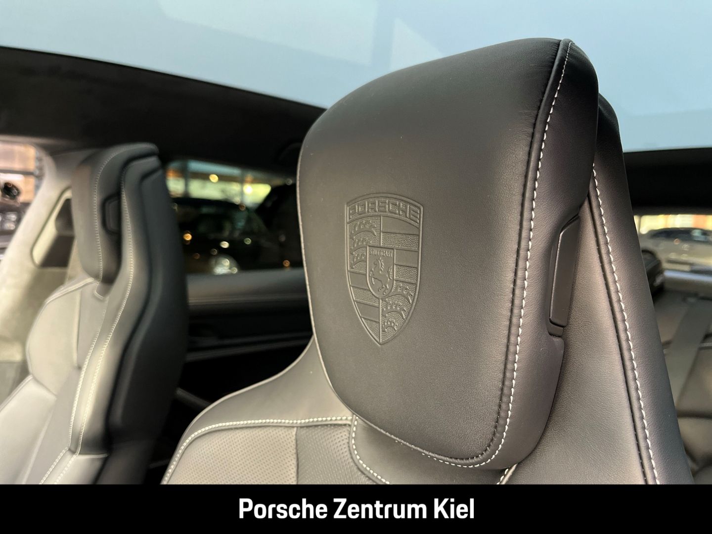 Porsche Taycan GTS HA-Lenkung InnoDrive Head-Up BOSE