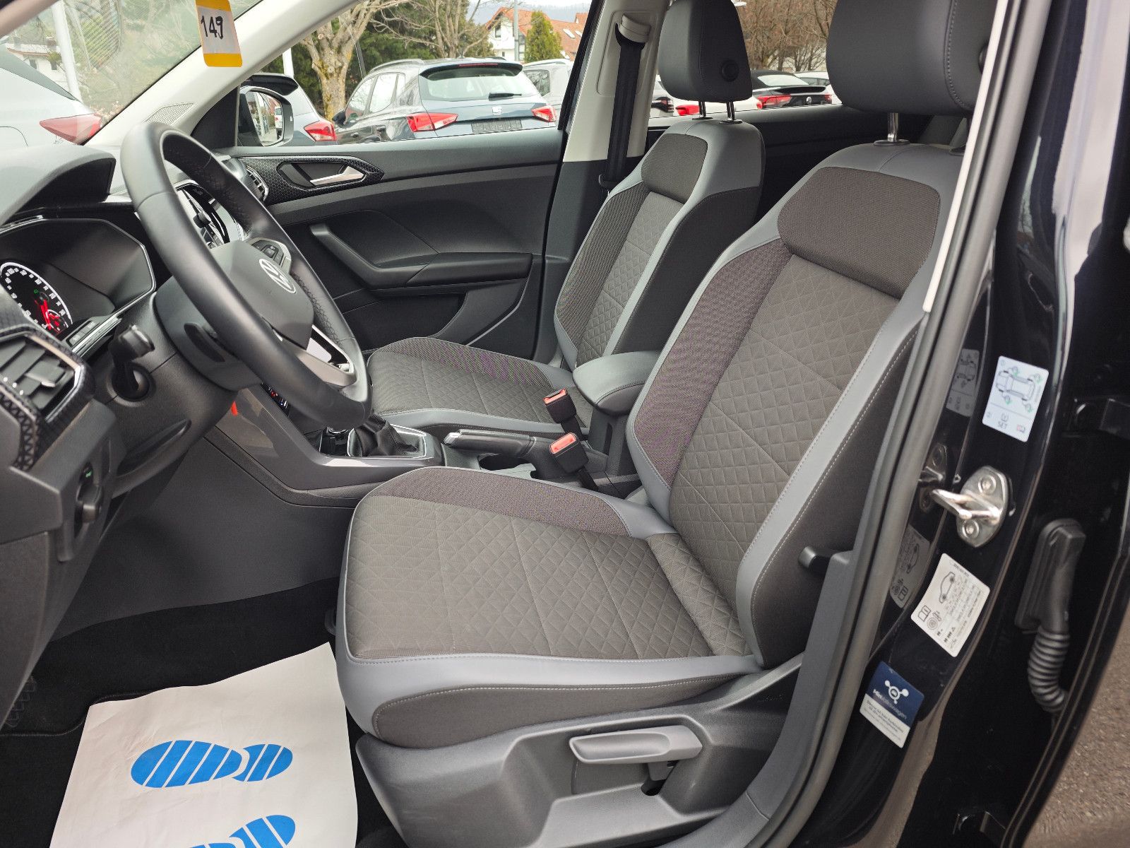 Volkswagen T-Cross Style - Samsaru's Car Outlet