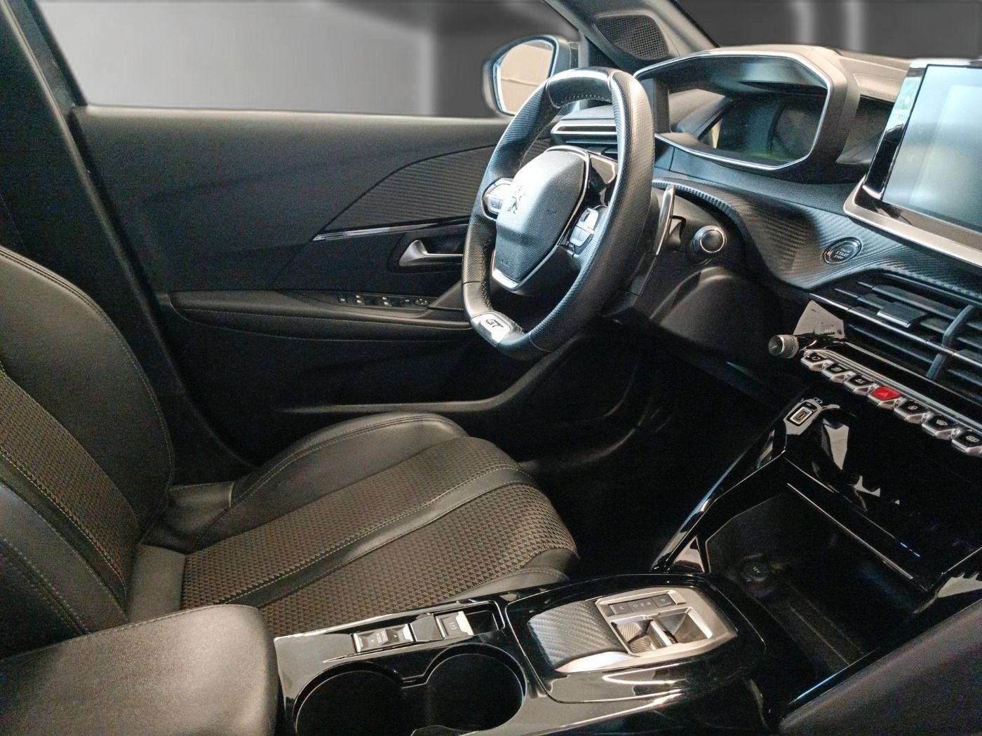 Peugeot 208 1.2 Pure Tech GT - Samsaru's Car Outlet