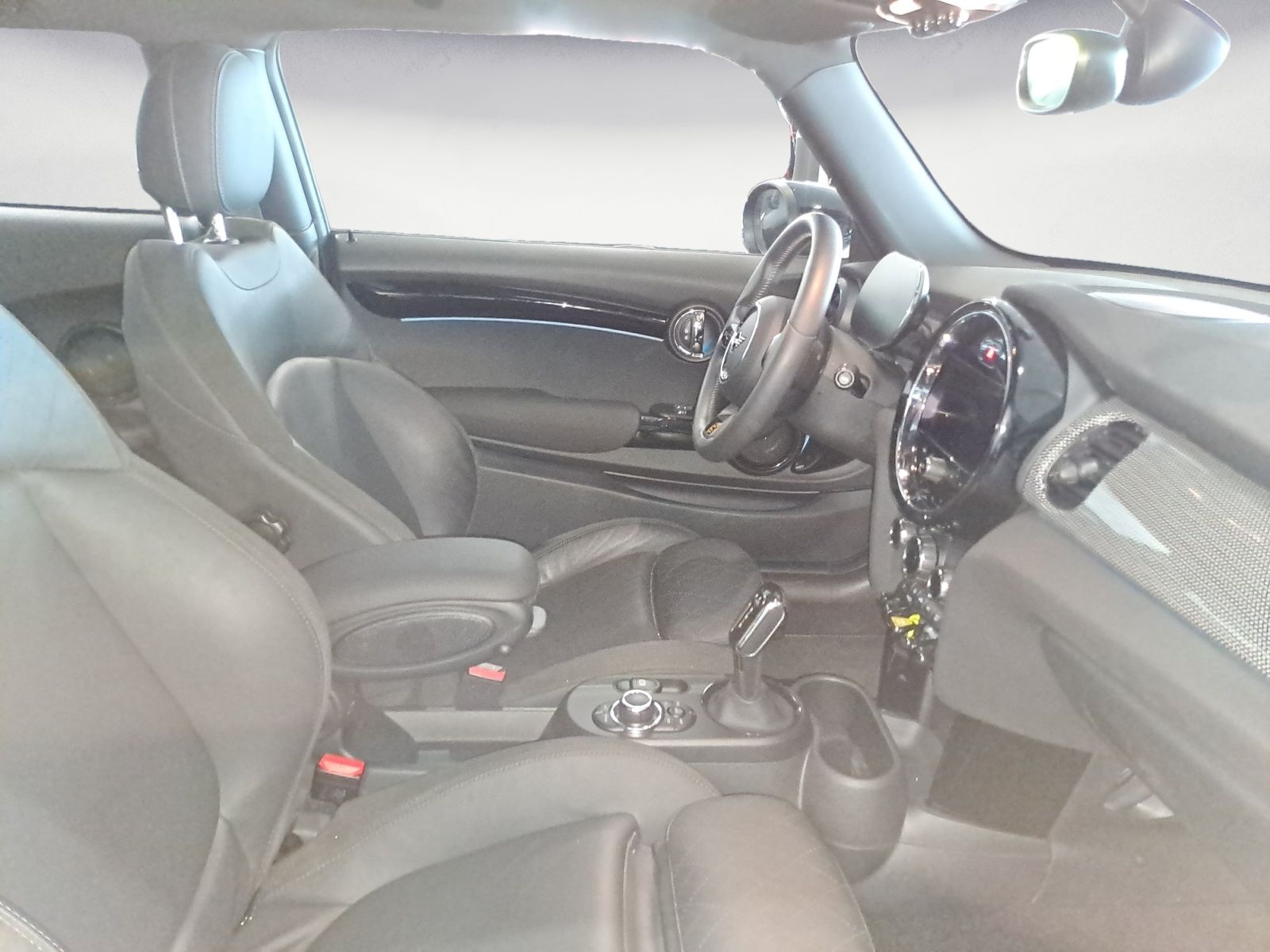 MINI Cooper SE - Samsaru's Car Outlet