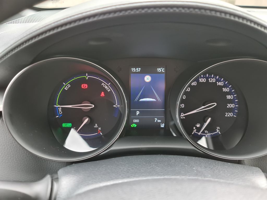 Toyota C-HR Hybrid Flow - Samsaru's Car Outlet