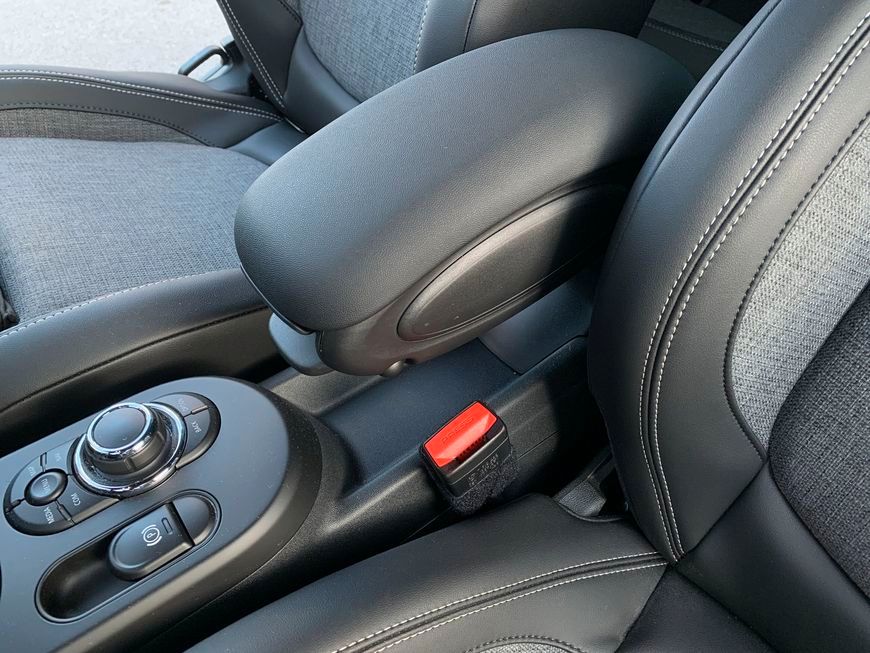 MINI Cooper SE Classic - Samsaru's Car Outlet