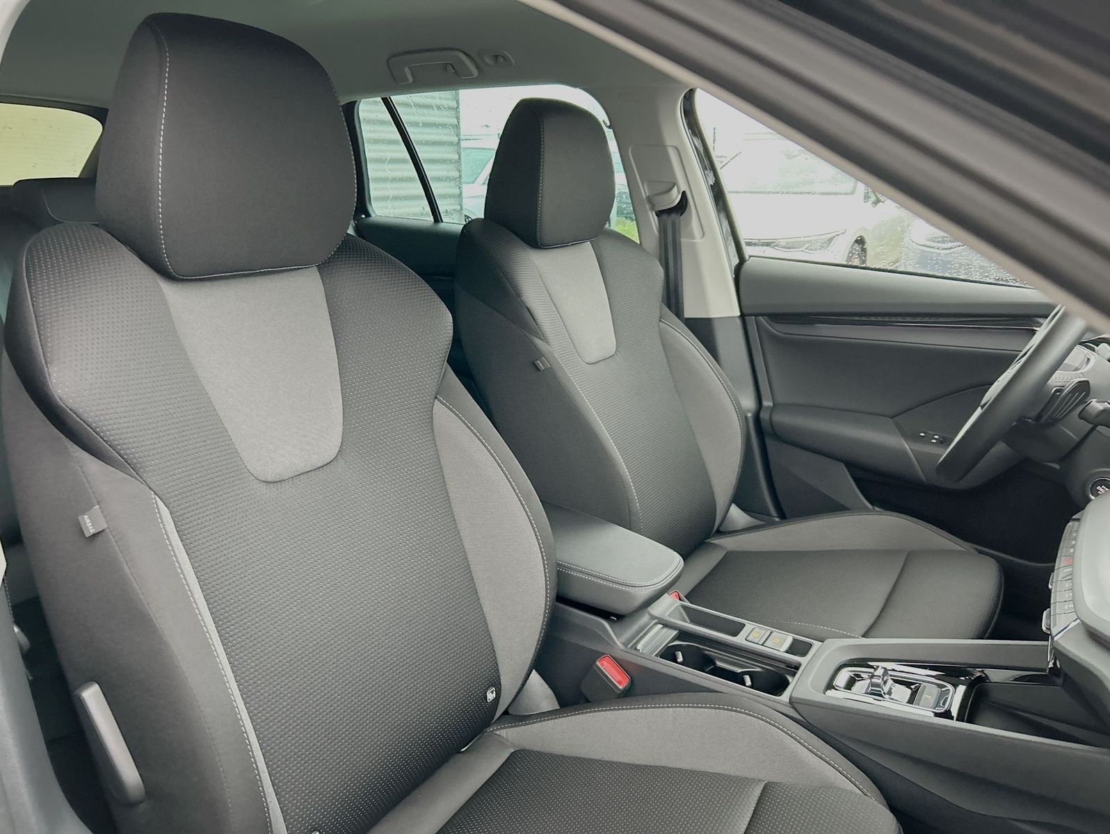 Skoda Octavia Combi 1.5 TSI - Samsaru's Car Outlet