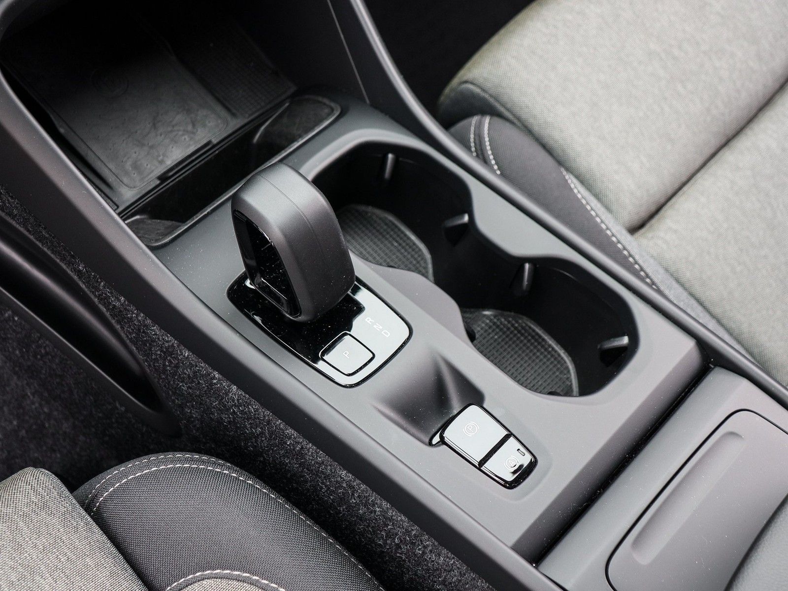 Volvo XC40 B3 (B) Core #AHK/Sitzh./PDC/RFK/Automatik/N