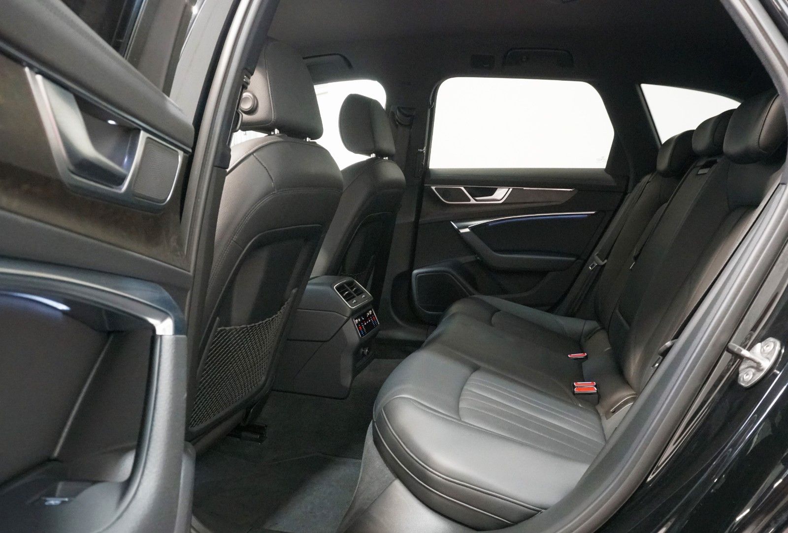 Audi A6 Avant 45 TDI quattro - Samsaru's Car Outlet