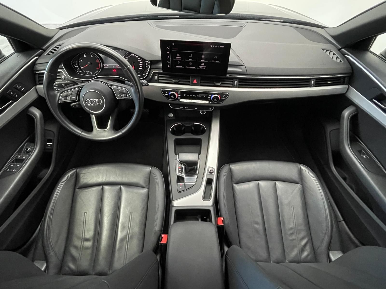 Audi A4 2.0 TDI 35 TDI ADVANCED - Samsaru's Car Outlet