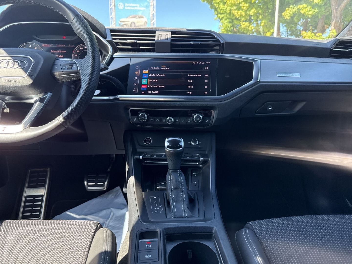 Audi Q3 Sportback 45 TFSI S tronic S line - Samsaru's Car Outlet