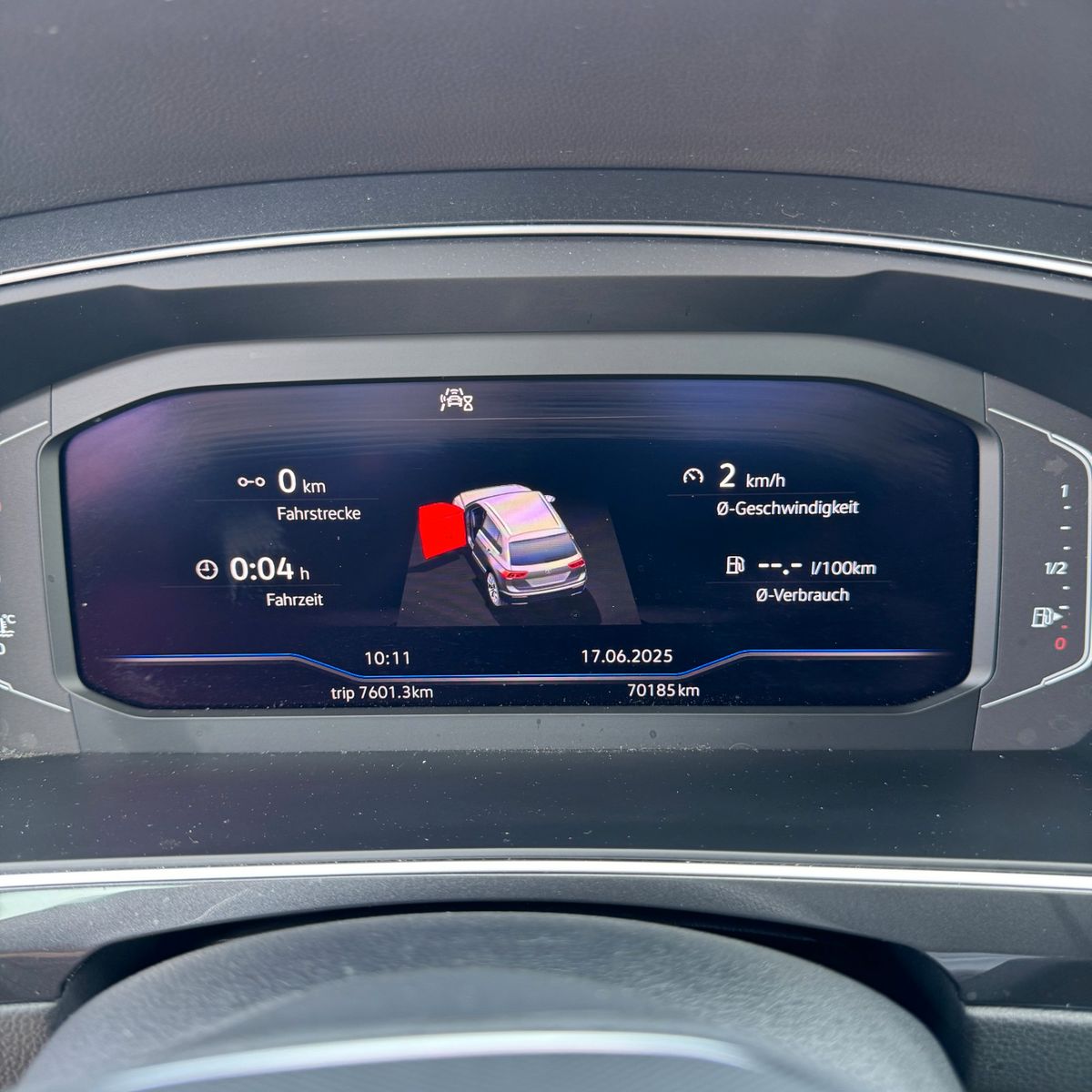 Volkswagen Tiguan Life 2.0 TDI - Samsaru's Car Outlet