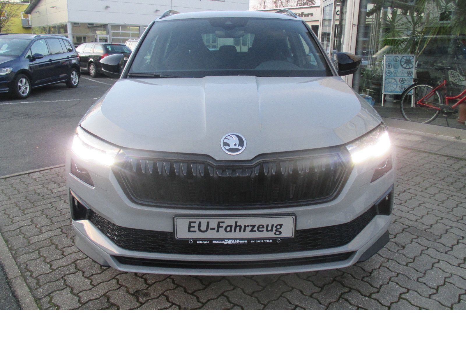 Skoda Karoq Sportline1,5TSI DSG Nav/ 360*/ AHK/ Side/