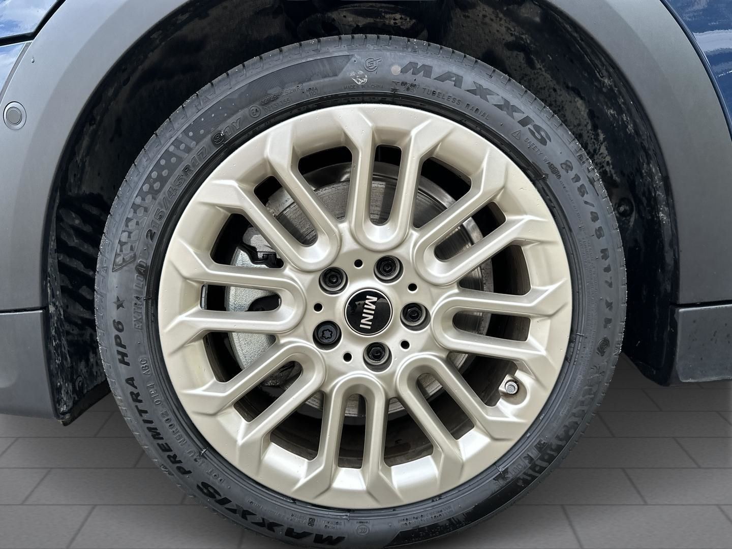 MINI Cooper C 5T Favoured Trim - Samsaru's Car Outlet