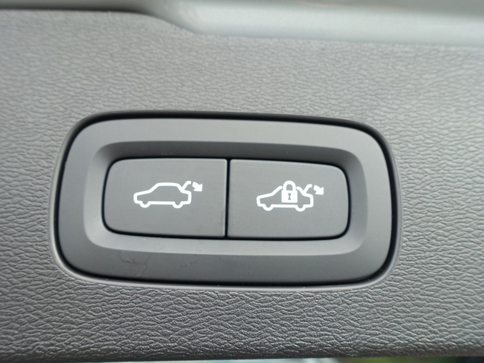 Volvo V60 T8 AWD Twin Engine Ultra Dark/Massage/360°