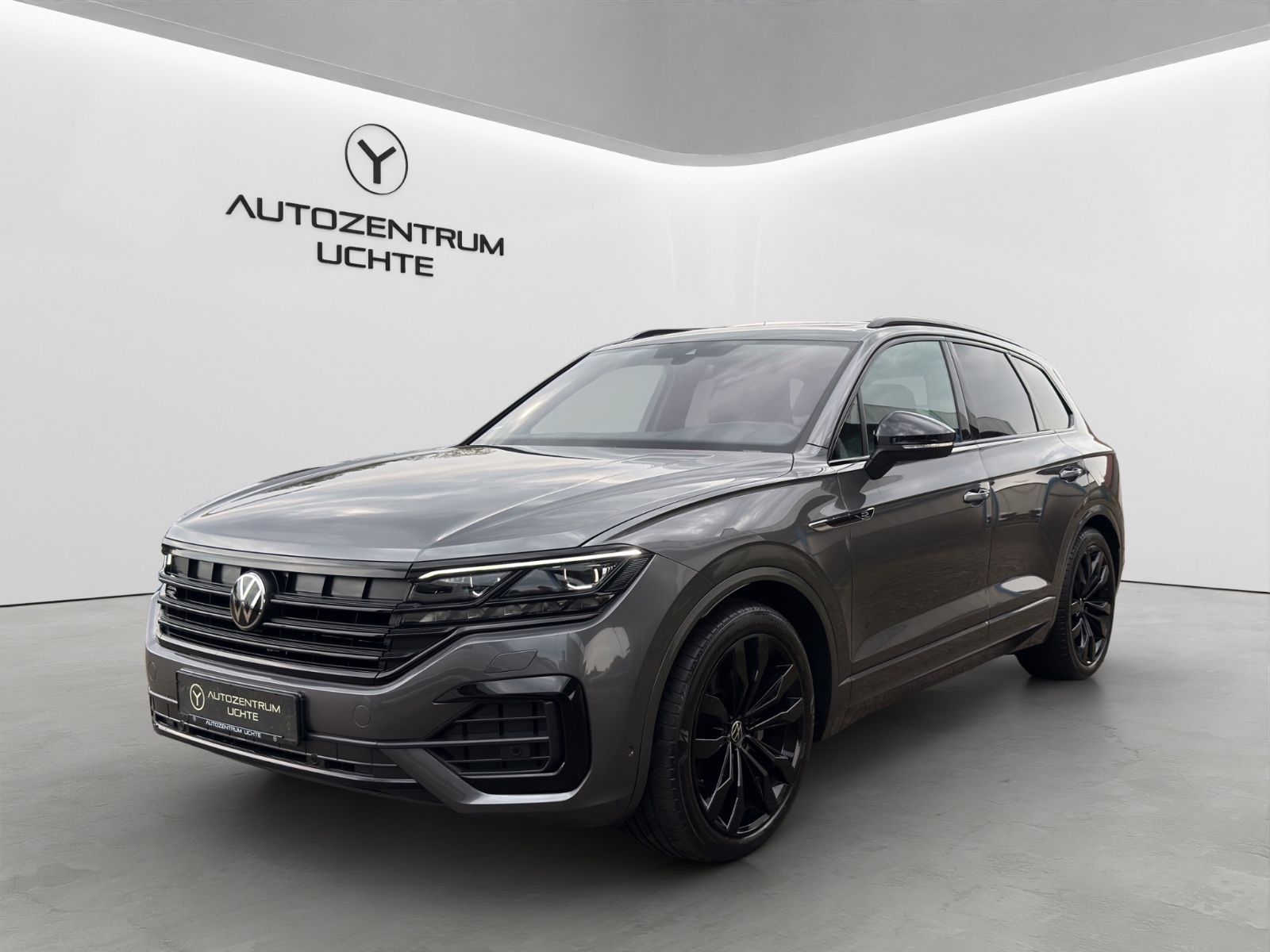 Volkswagen Touareg R-Line 4Motion BLACK/IQ-MATRIX/21"/PANO/