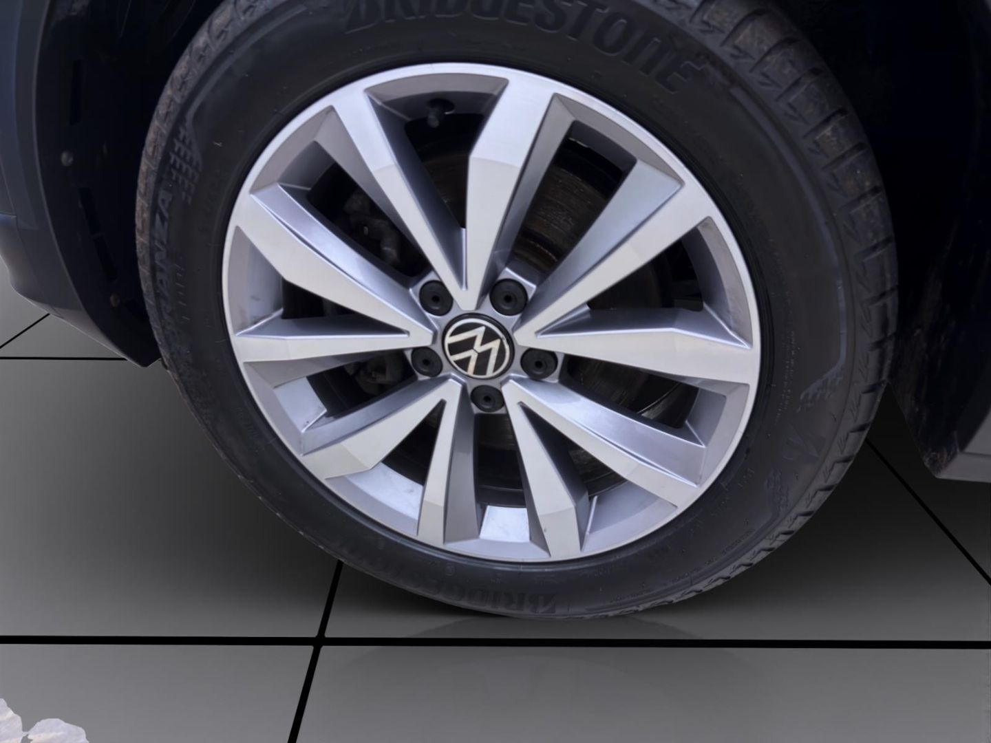 Volkswagen T-Roc 2.0 TDI DSG STYLE - Samsaru's Car Outlet