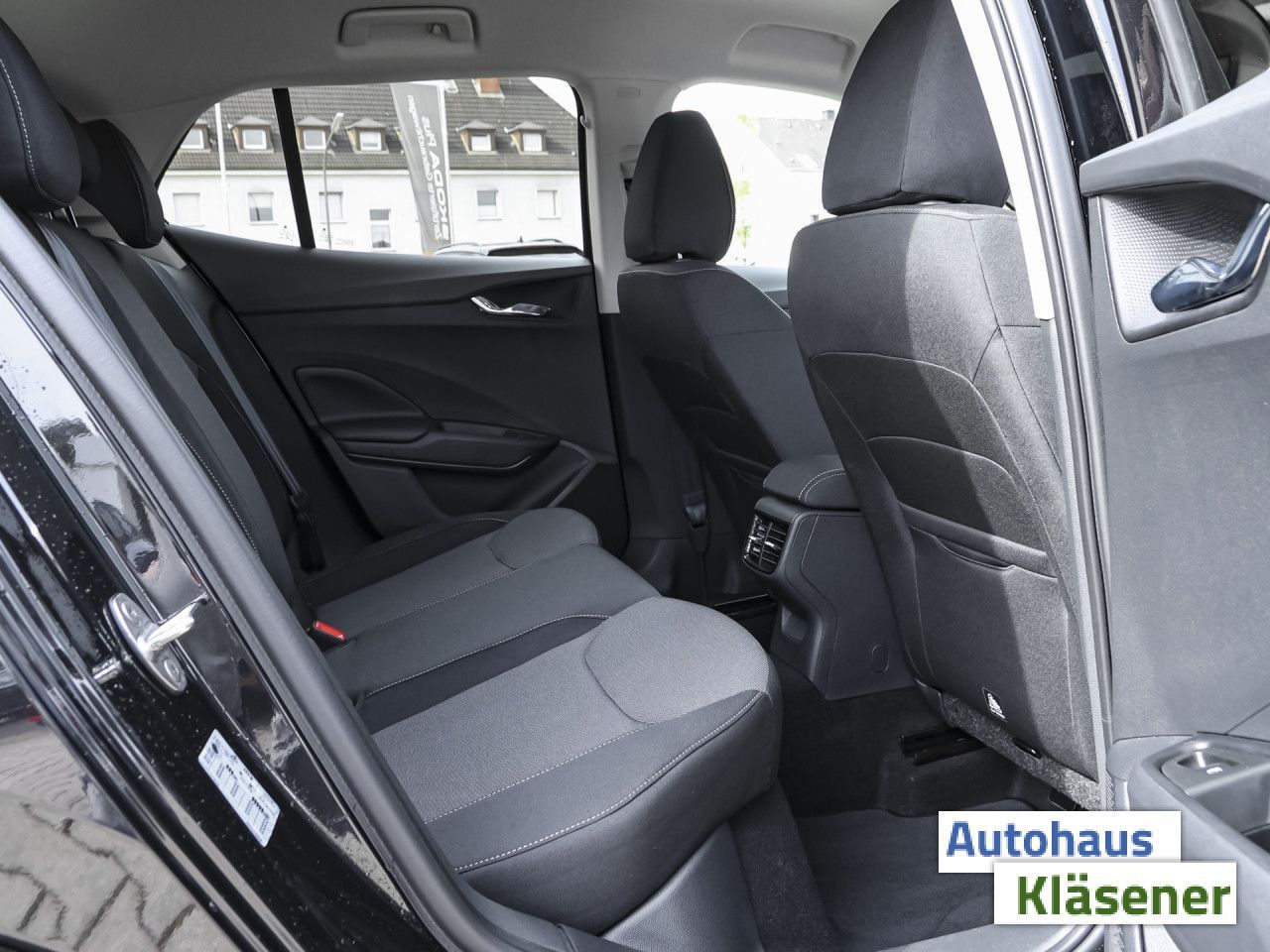 Skoda Fabia Tour 1.0TSI 85KWDSG LED NAVI KAMERA BSD