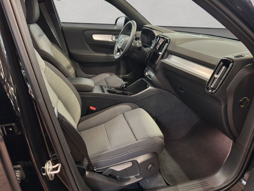 Volvo XC40 B3 B DKG Core AHK