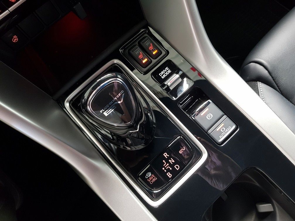 Mitsubishi Eclipse Cross 2.4 MIVEC PLUG-IN HYBRID 4WD TOP