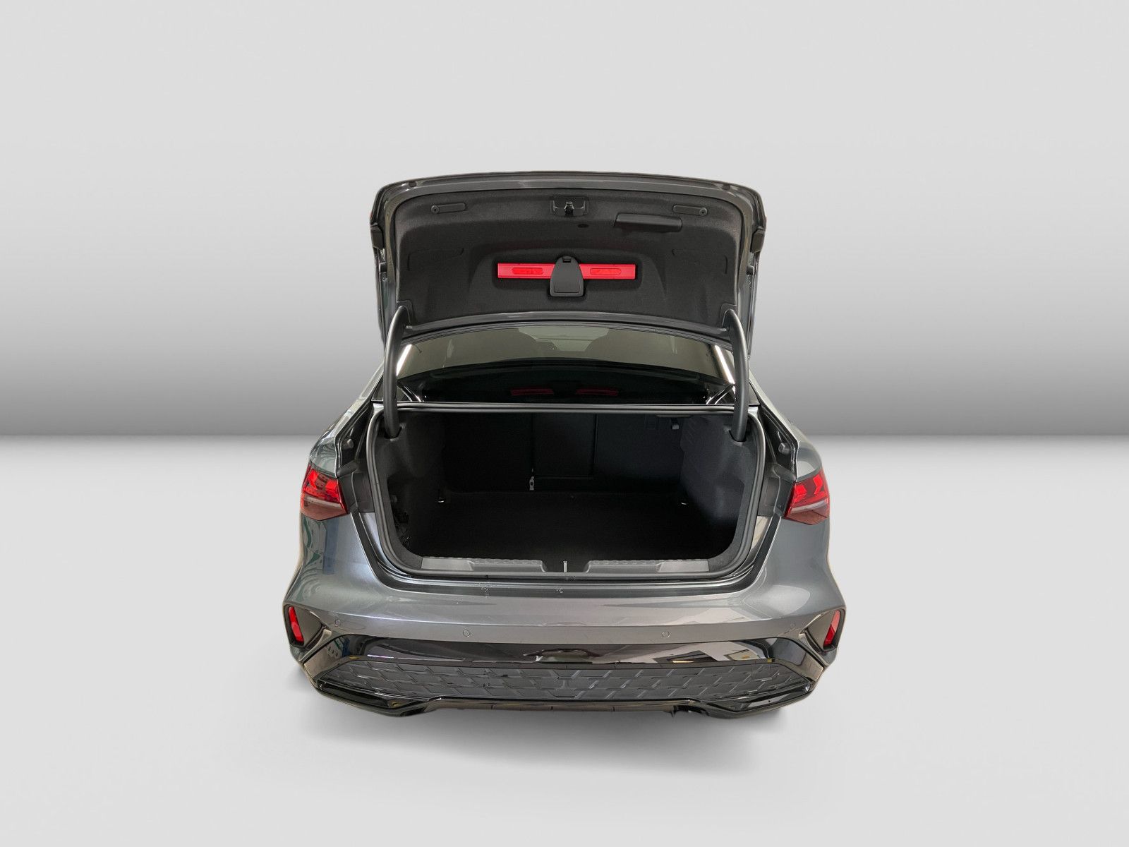Audi A3 Limousine 35 TFSI S line - Samsaru's Car Outlet