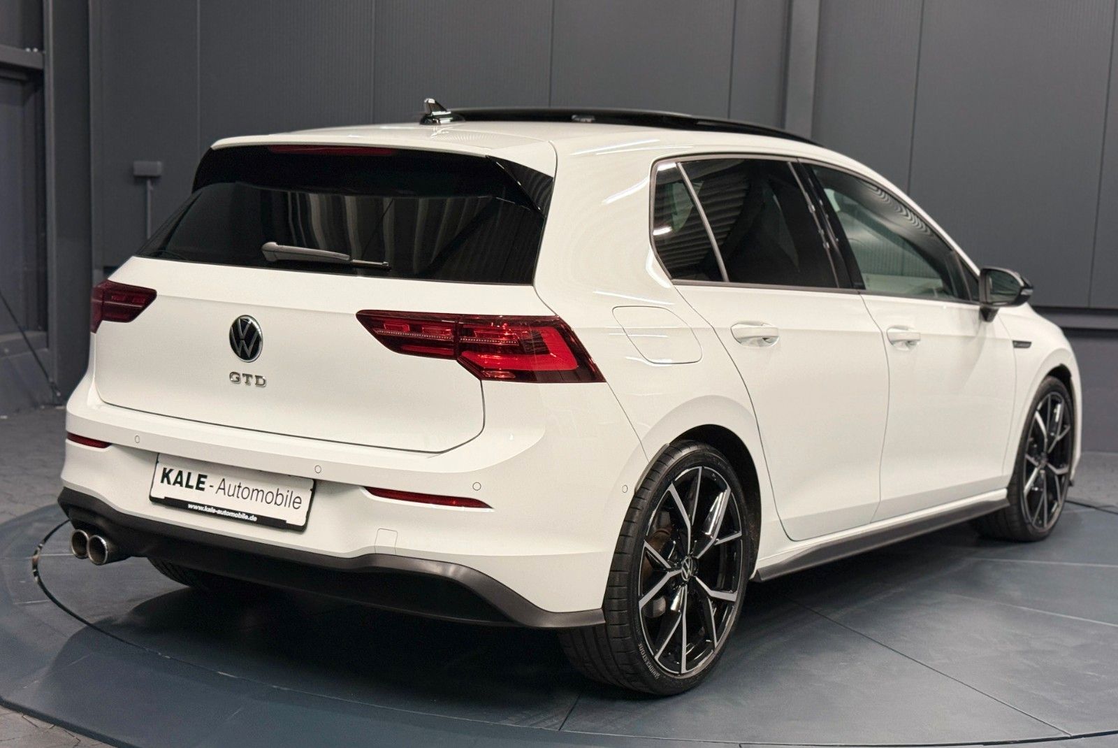 Volkswagen Golf GTD *Black Style*19Zoll*PANORAMA*LEDER*H&K*