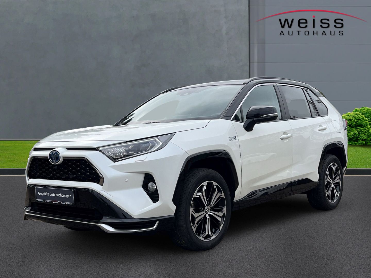 Toyota RAV 4 Plug-in Hybrid 4x4 - Samsaru's Car Outlet