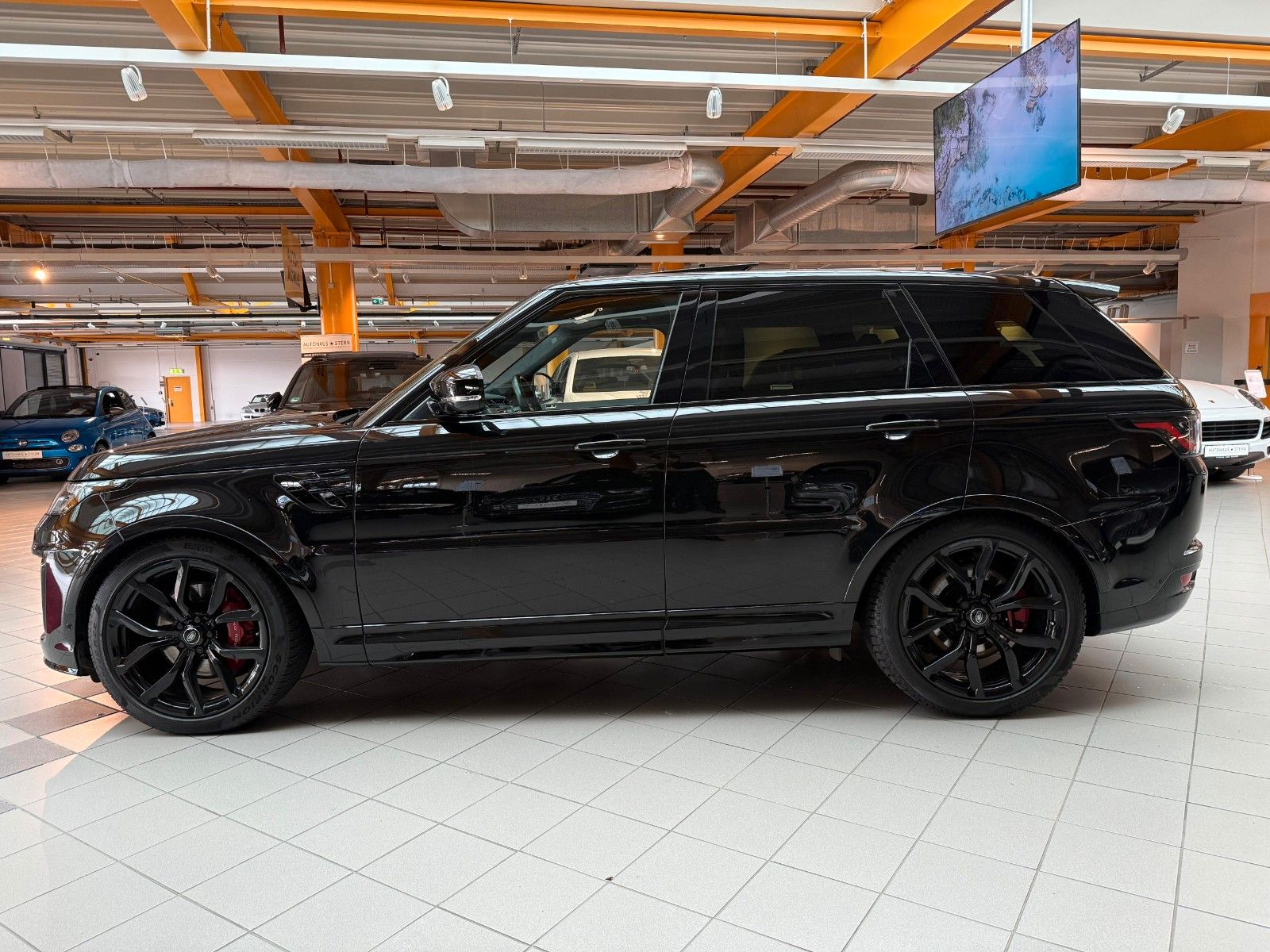 Range Rover Sport SVR - Samsaru's Car Outlet