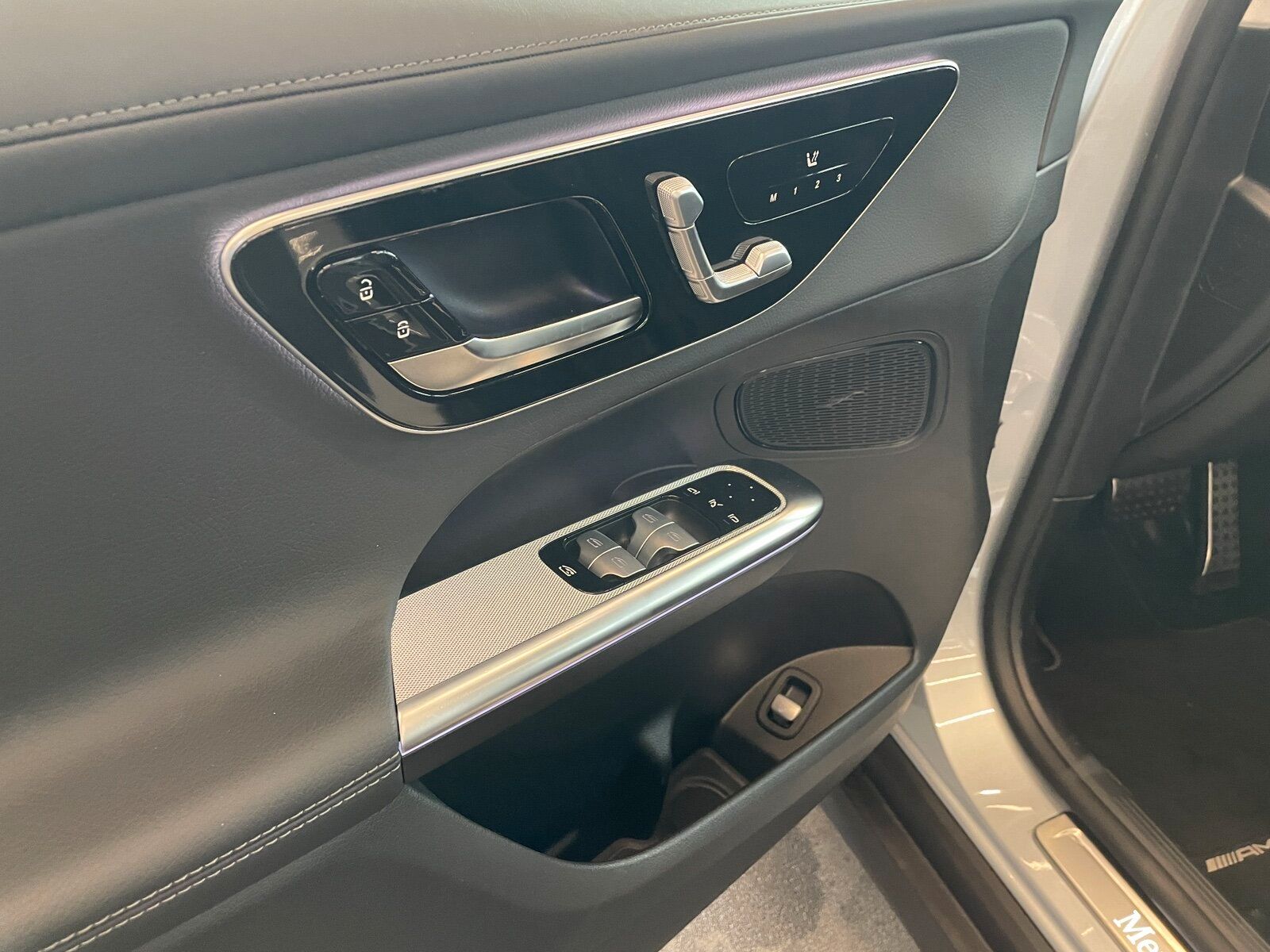 Mercedes-Benz GLC 300 4M AMG ADVANCED+ PANO DIGITALLIGHT AHK