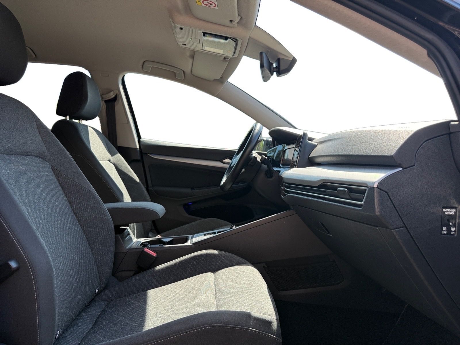Volkswagen GOLF VIII 2.0 TDI DSG LIFE - Samsaru's Car Outlet