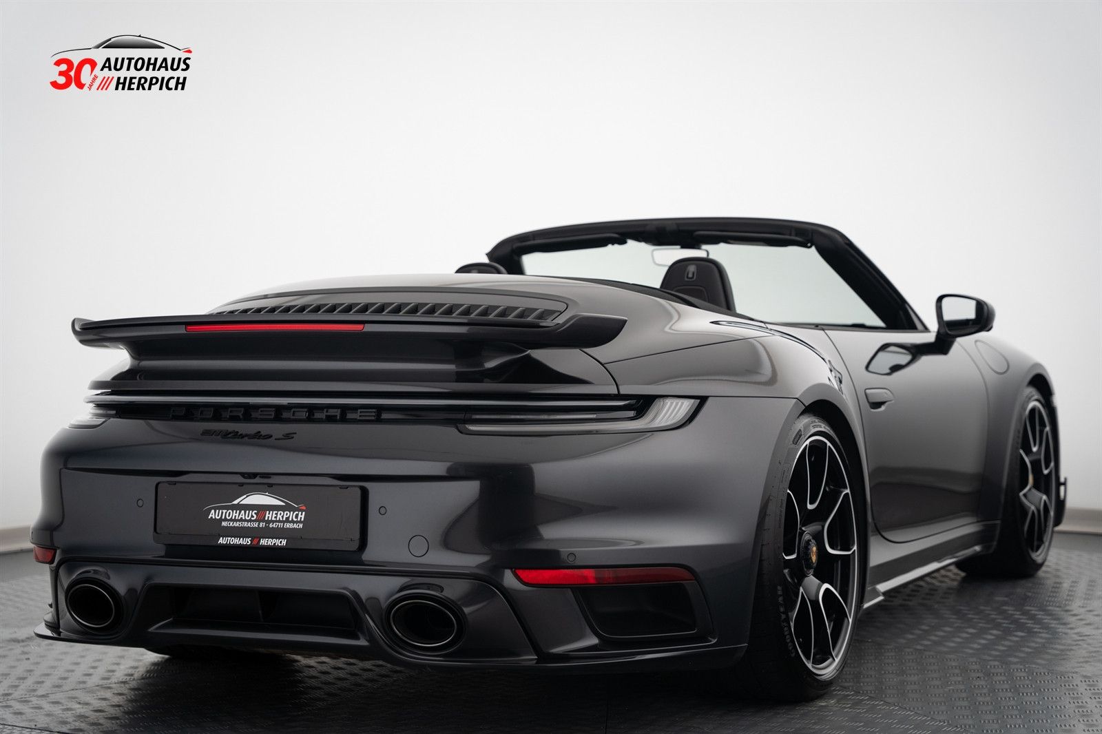 Porsche 992 Turbo S Cabrio PTS Grigiogranitometallic