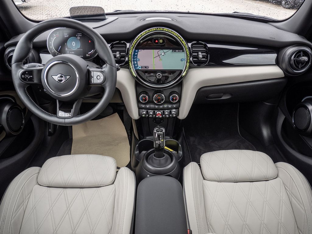 MINI Cooper Mini Yours Trim - Samsaru's Car Outlet