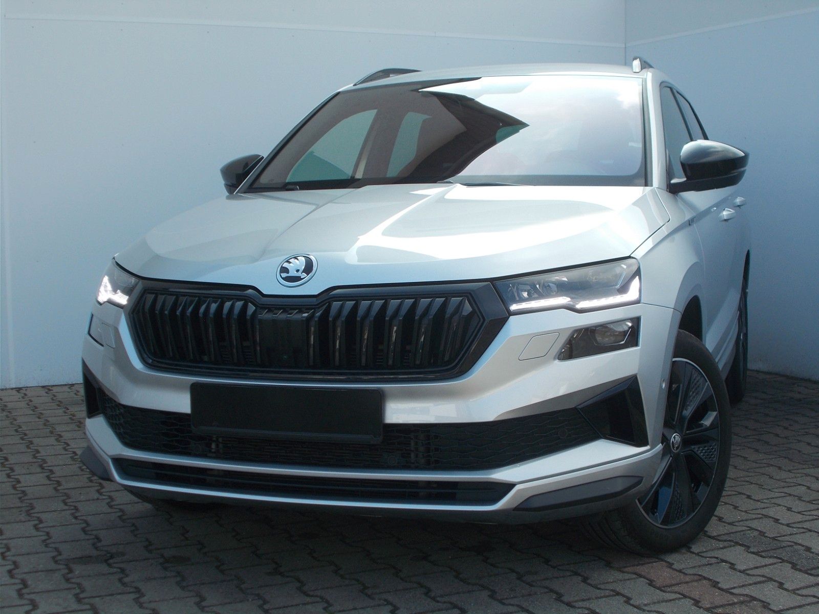 Skoda Karoq  1.5 TSI Sportline * DSG * Navi *AHK *360°
