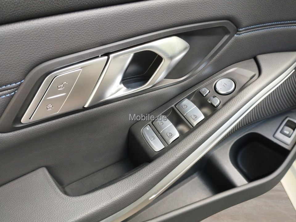 BMW 330d Touring M Sport - Samsaru's Car Outlet