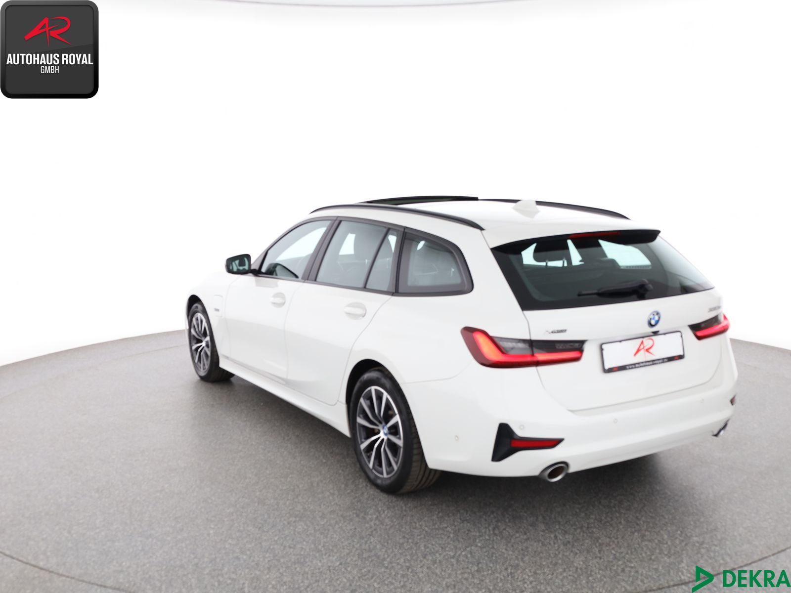 BMW 330 e T xDrive - Samsaru's Car Outlet