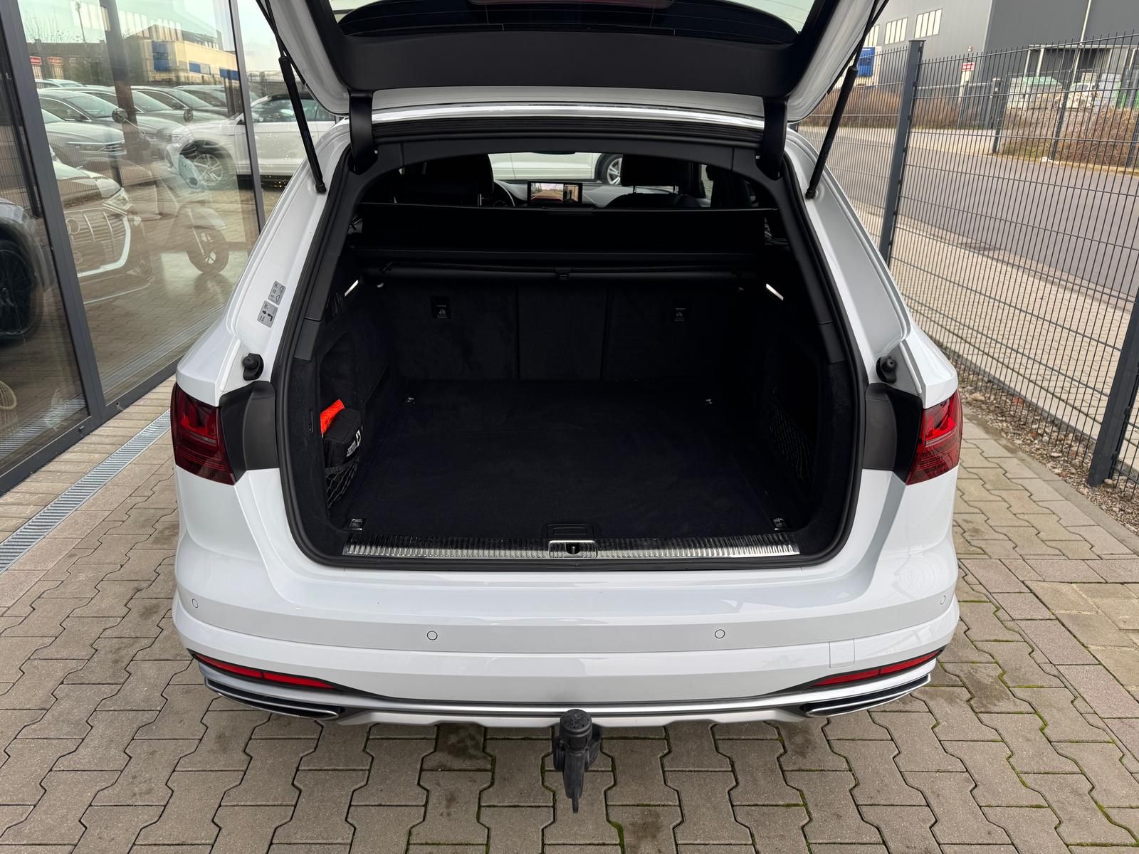 Audi A4 Allroad 40 TDI/S-Tronic/AHK/STDHZG/LEDER/