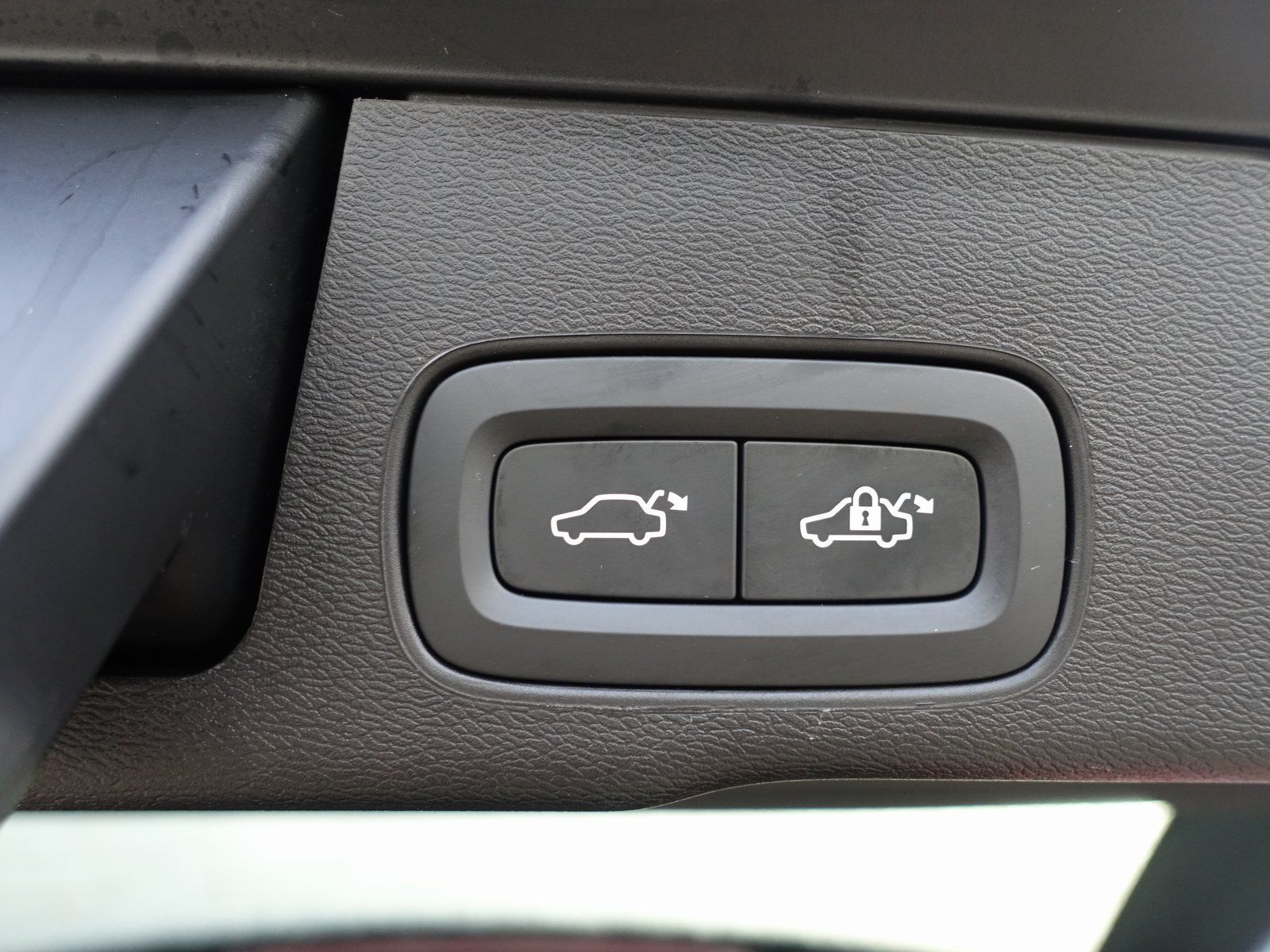 Volvo XC60 Plus T6 AWD/H&K/360°/FourC/AHK/Pano/BLIS