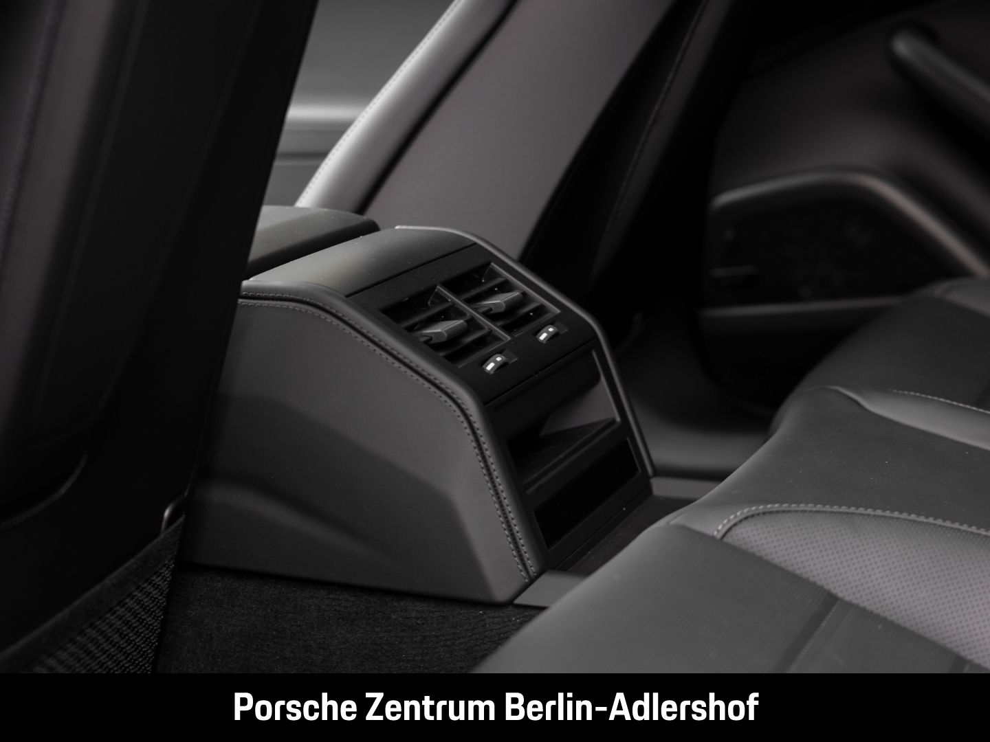 Porsche Panamera 4S E-Hybrid HA-Lenkung InnoDrive HUD
